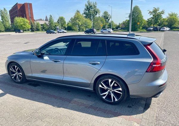 Volvo V60 cena 60000 przebieg: 87700, rok produkcji 2019 z Poznań małe 301